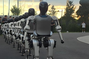 人形机器人2025年实现关键技术突破，从实验室走向产业化应用-云溯流金坦汽车资讯