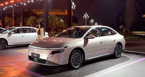 2025插混车型销量格局前瞻：比亚迪七席霸榜成定局-金坦汽车资讯