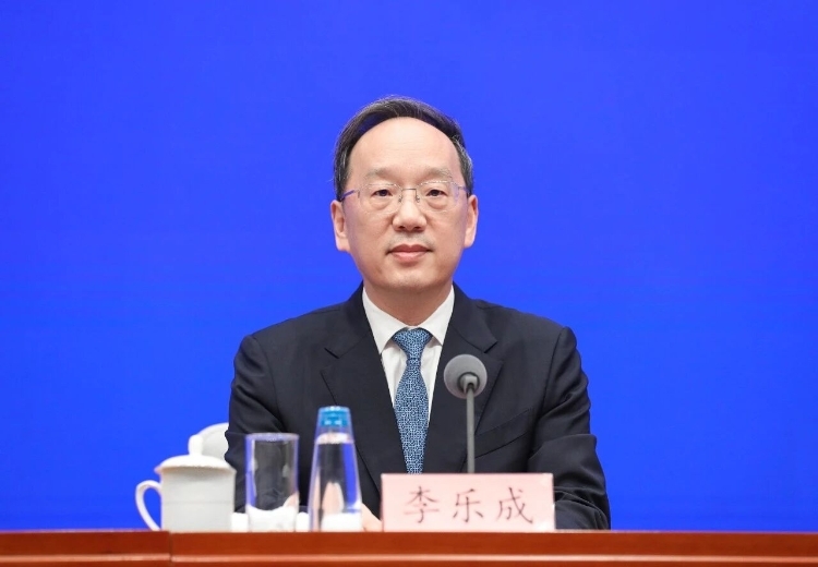 工信部推进新型工业化治理新能源汽车和光伏行业-金坦汽车资讯