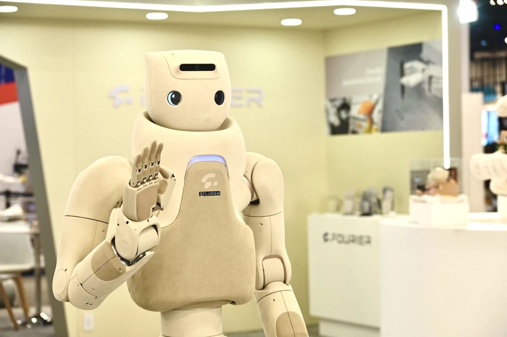 CES 2026：近60家企业参展，一文尽览中国机器人军团“硬实力”