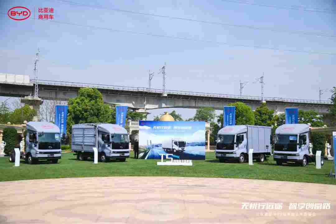 电动轻卡续航390km破解运输难题-金坦汽车资讯