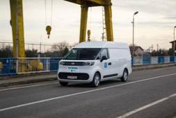 出口轻客第一、皮卡第二!上汽商用车领跑2025年中国商用车出海 出口轻客第一、皮卡第二!上汽商用车领跑2025年中国商用车出海