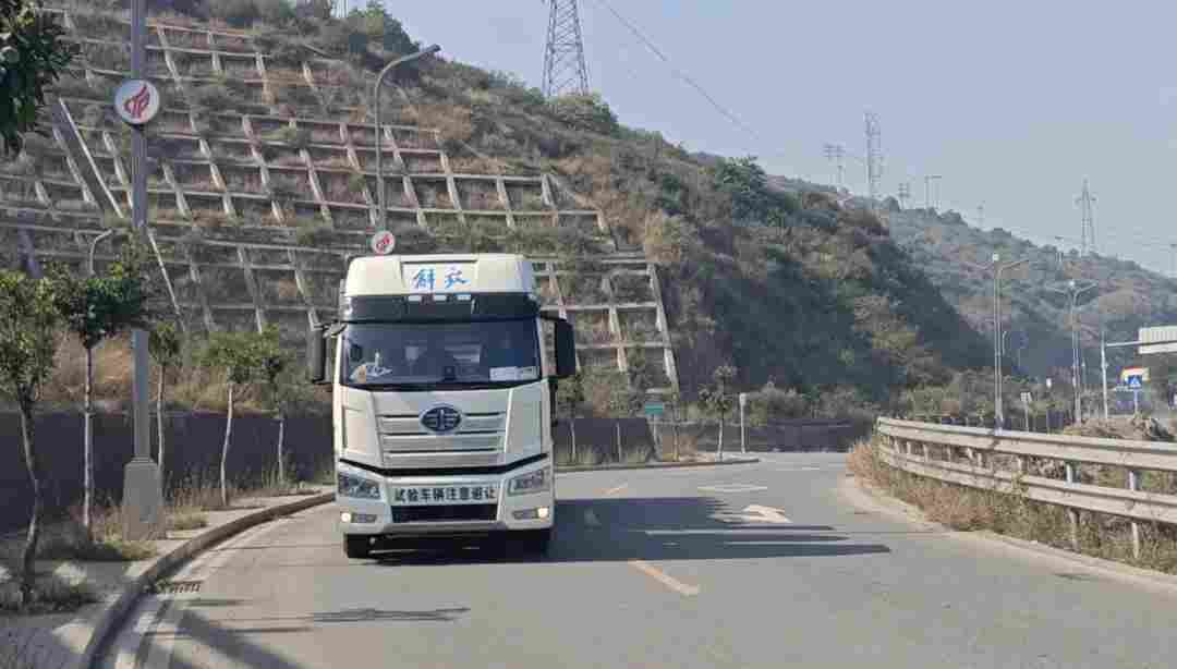 液氢重卡商业化验证突破,续航超1000公里-金坦汽车资讯 液氢重卡商业化验证突破,续航超1000公里-金坦汽车资讯