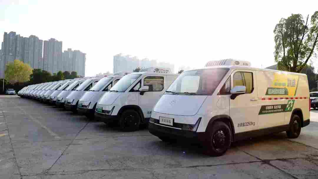 首批50辆交付！福田卡文乐福冷藏车获深圳用户超百辆订单