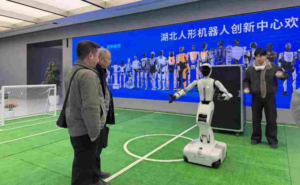 原生本体机器人交付  物理AGI落地加速-金坦汽车资讯