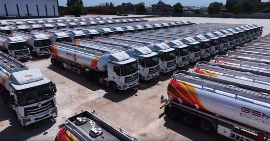 开门红!中国重汽2026年首月重卡出口16000辆 开门红!中国重汽2026年首月重卡出口16000辆