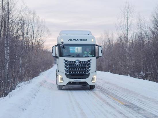 -35℃极寒测试 欧曼银河纯电+混动重卡性能不打折！