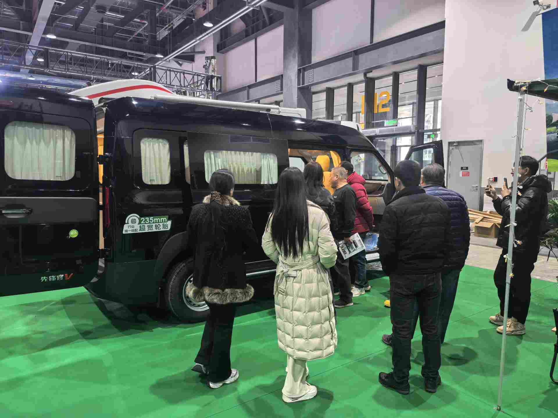 新品重磅集结！中国重汽轻型汽车登陆北京房车展