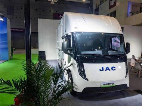 硬核实力备受关注 坤鹏ET9亮相2026深圳国际商用车展