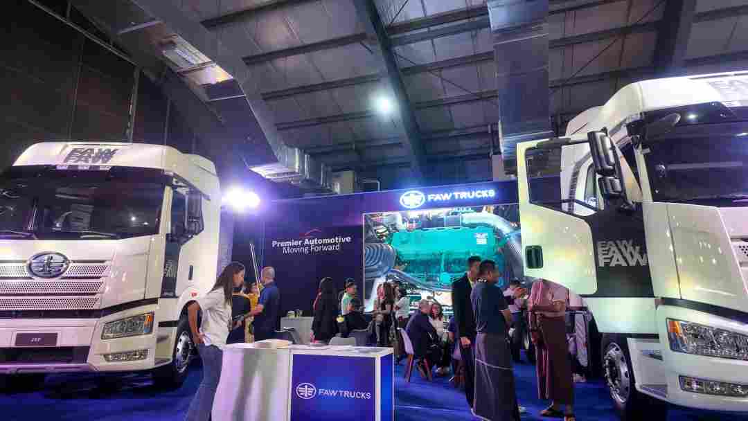 一汽解放携J6P与虎VR重磅亮相第三届缅甸国际车展