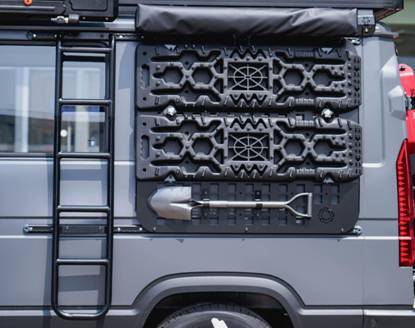 南京依维柯得意8AT上市品鉴会在众彩物流中心成功举办-金坦汽车资讯