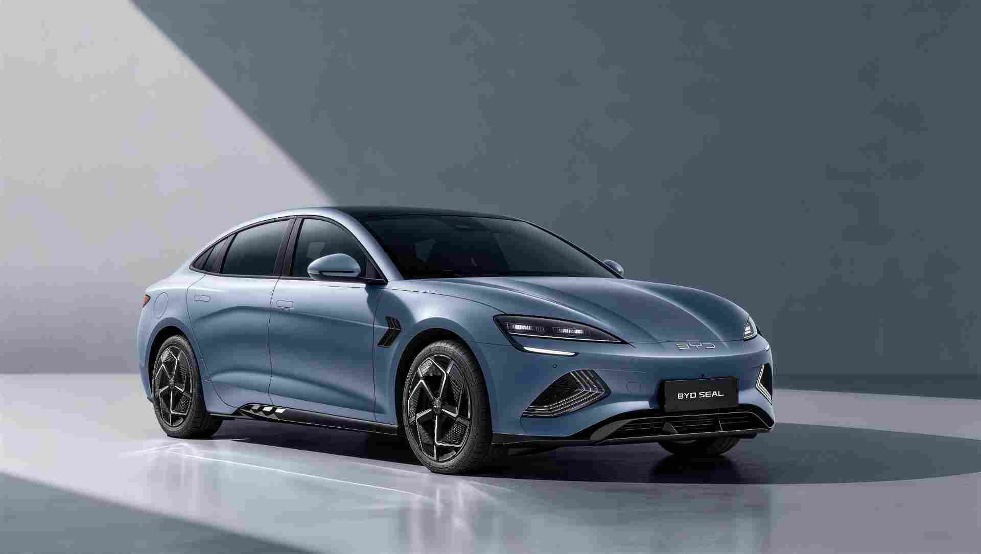 比亚迪包揽新加坡多项销量冠军，助力当地全面电动化